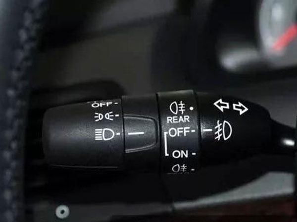 汽車(chē)按鍵激光鐳雕-按鈕激光打標(biāo)工藝 汽車(chē)按鍵激光鐳雕-按鈕激光打標(biāo)工藝