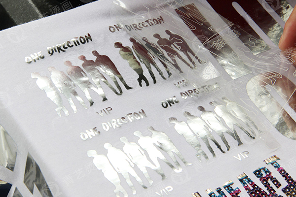 熱轉(zhuǎn)印刻字膜切割設(shè)備— 反光（tpu&nbsp;，pu）刻字膜激光打標(biāo)機