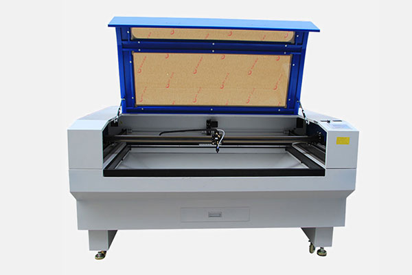 百潔布裁剪打孔設備—百潔布激光切割機 百潔布裁剪打孔設備—百潔布激光切割機