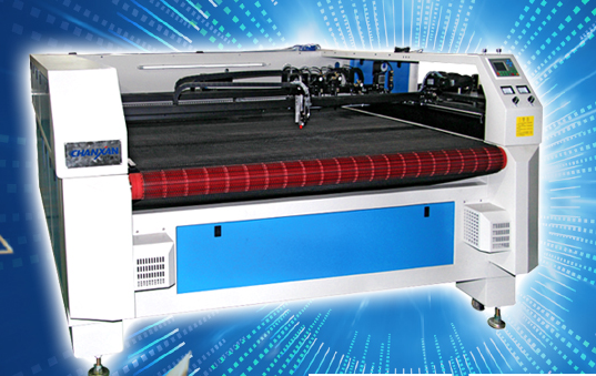 創軒鞋材激光畫線切割一體機感恩回饋，為您省時省力省人工！